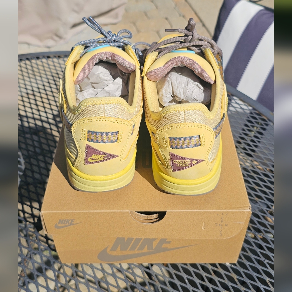 Travis Scott Nike Air Max 1 Cactus Jack Saturn Gold - Picture 4 of 9